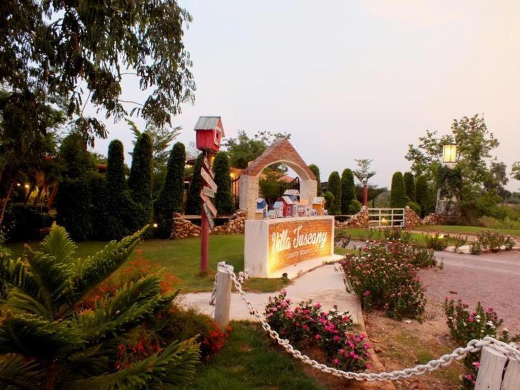 Villa Tuscany Country Resort Suan Phueng Buitenkant foto
