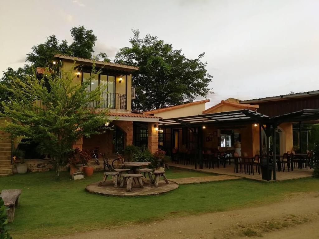 Villa Tuscany Country Resort Suan Phueng Buitenkant foto