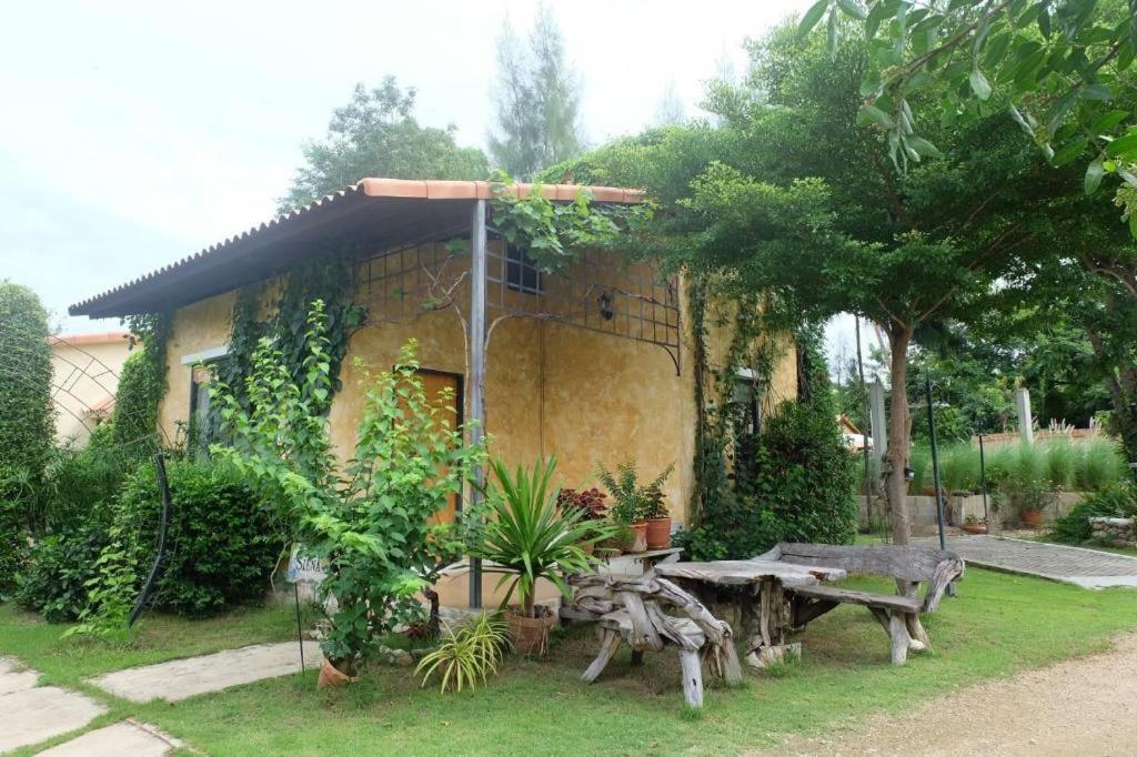 Villa Tuscany Country Resort Suan Phueng Buitenkant foto
