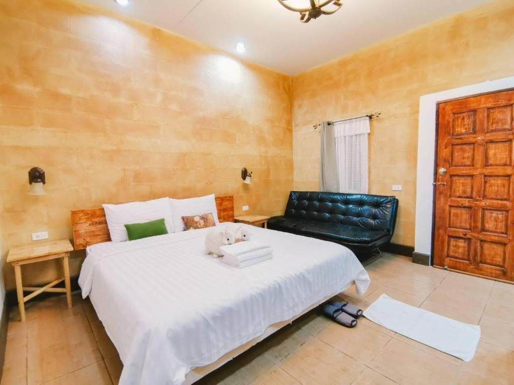 Villa Tuscany Country Resort Suan Phueng Buitenkant foto