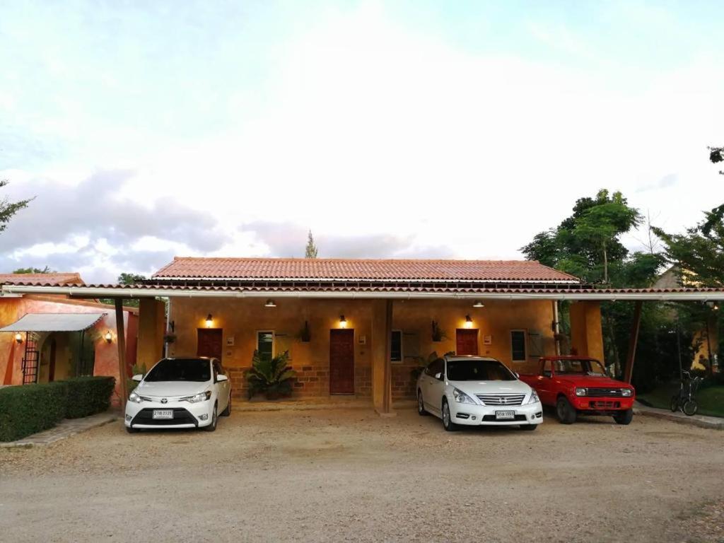 Villa Tuscany Country Resort Suan Phueng Buitenkant foto